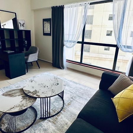 Bed Space In Dubai Marina Hostel Екстер'єр фото